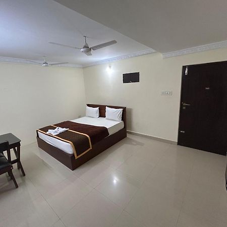 K V Suites Kochi Eksteriør billede