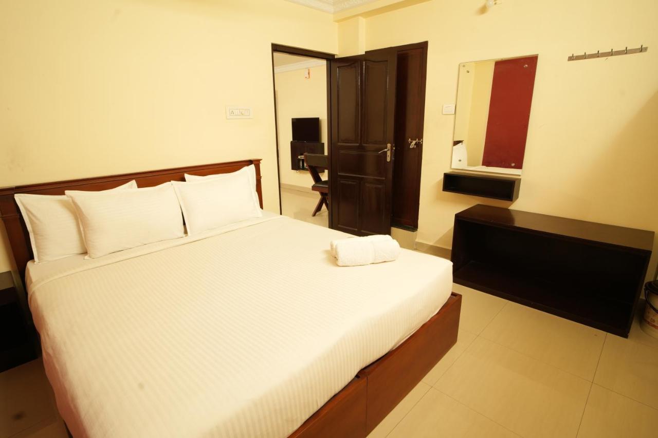 K V Suites Kochi Eksteriør billede
