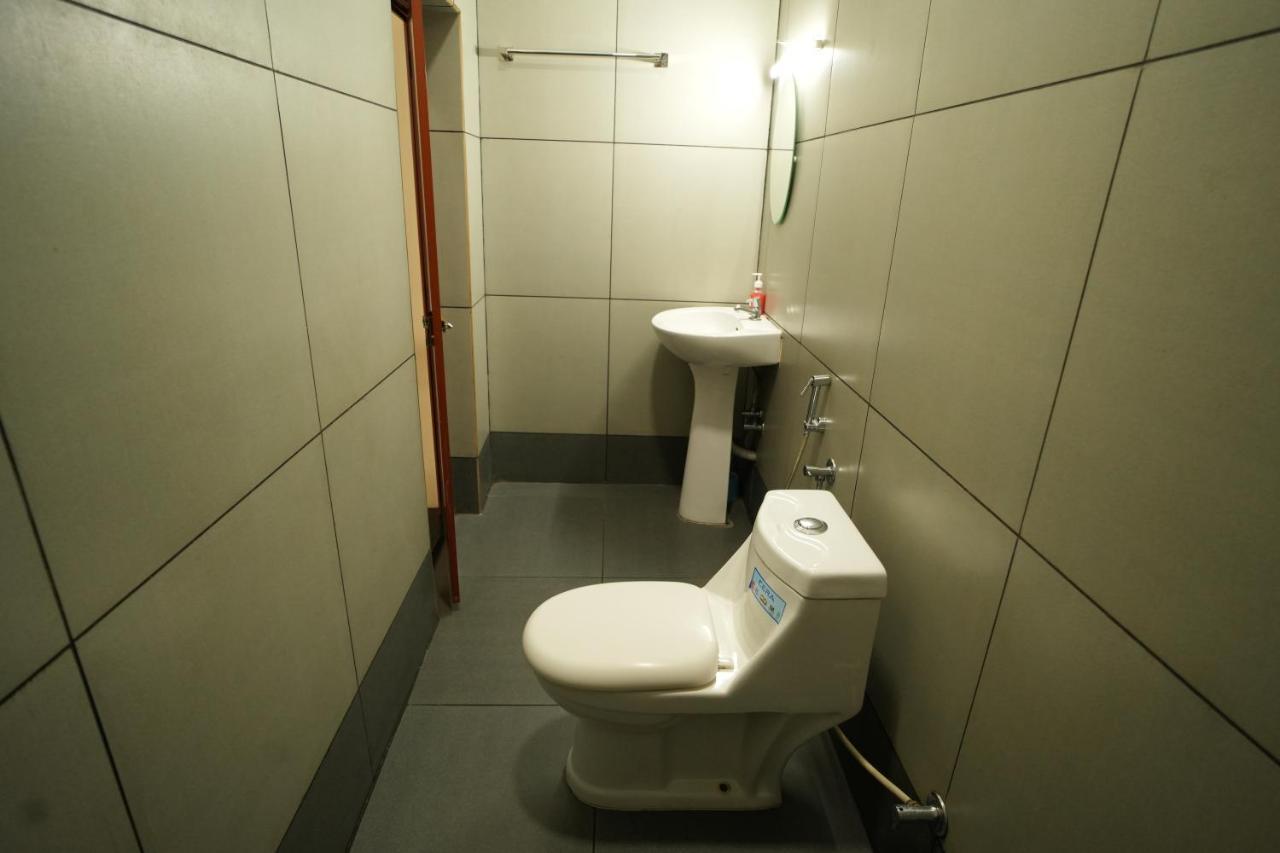 K V Suites Kochi Eksteriør billede