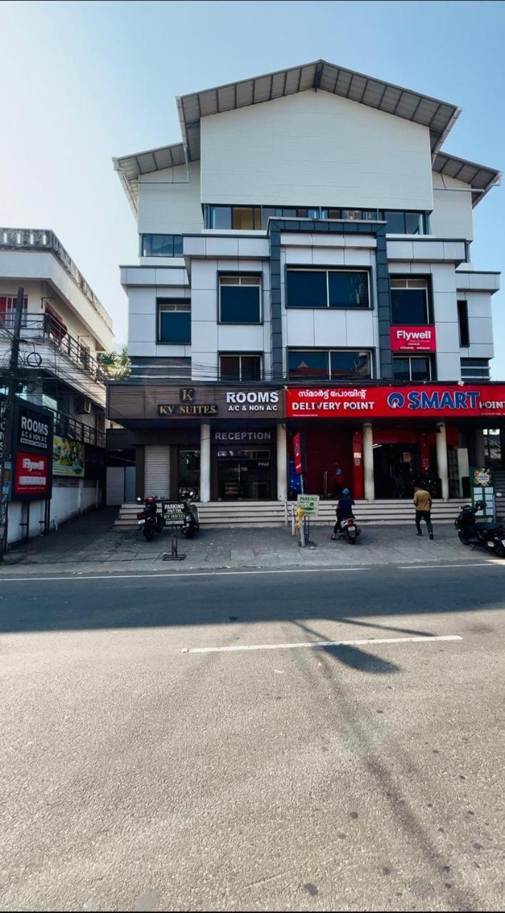K V Suites Kochi Eksteriør billede